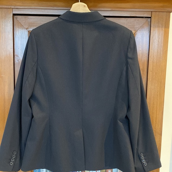 Tommy Hilfiger Blazer blue pinstripe size 12 - Picture 3 of 7